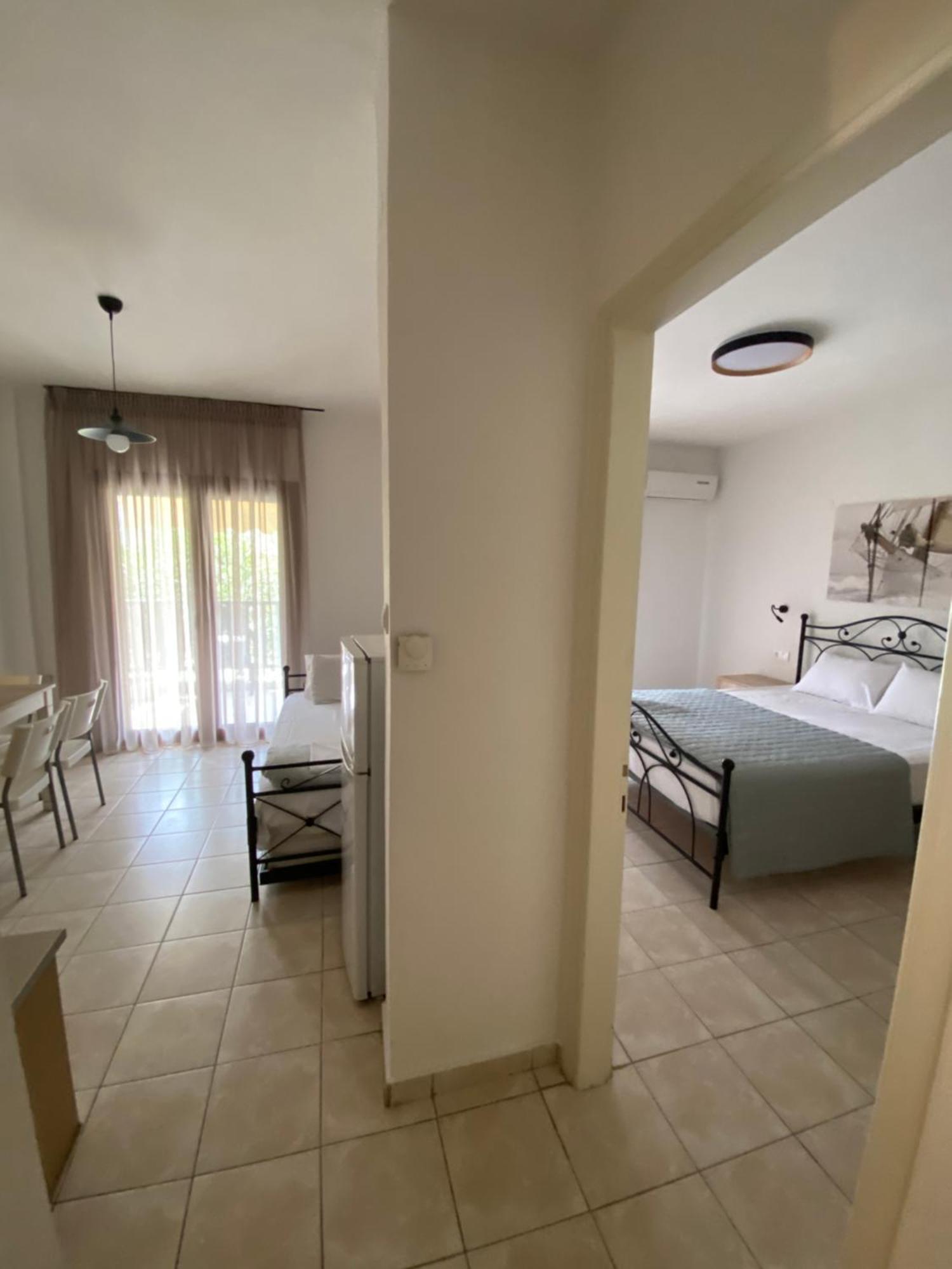 Georgoudi Apartments Nikiti  Luaran gambar